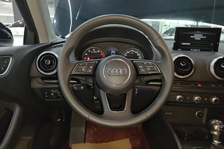Used Audi A3 2020 Limousine 35 TFSI Fashion Edition China VI Emission Standard Steering Wheel