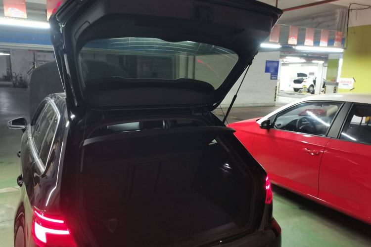 Used Audi A3 2020 Sportback 35 TFSI Fashion Edition China VI Emission Standard Trunk