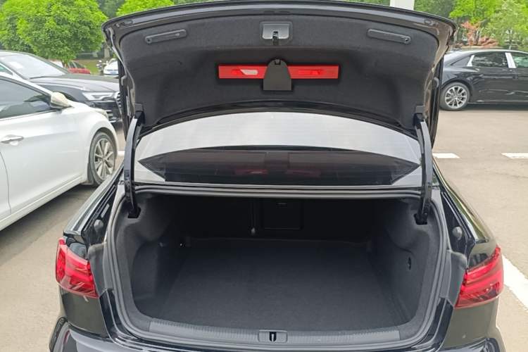 Used Audi A3 2020 Limousine 35 TFSI Ambition China VI Trunk