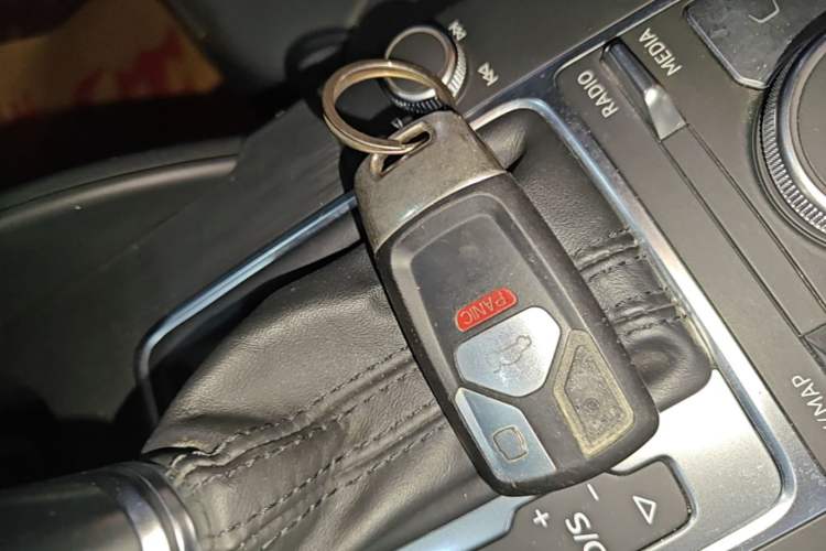 Used Audi A3 2020 Limousine 35 TFSI Fashion Edition China VI Emission Standard Vehicle Key
