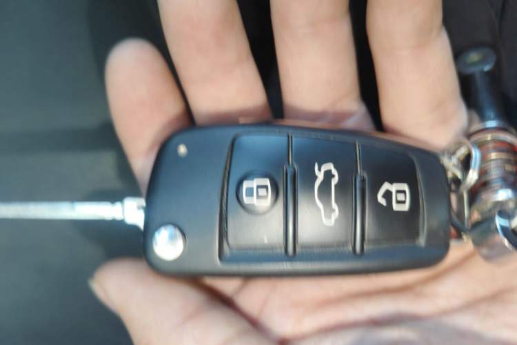 Used Audi A3 2020 Limousine 35 TFSI Fashion Edition China VI Emission Standard Vehicle Key