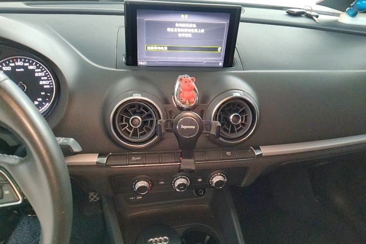 Used Audi A3 2020 Sportback 35 TFSI Ambition China VI Audio And AC Panel