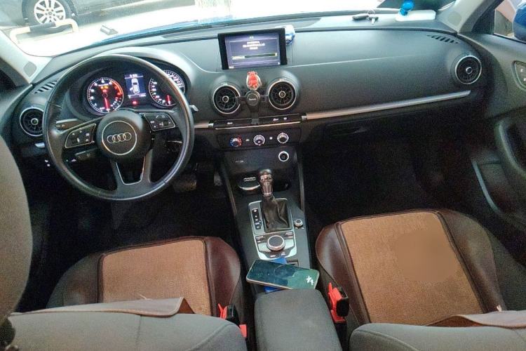 Used Audi A3 2020 Sportback 35 TFSI Ambition China VI Center Console