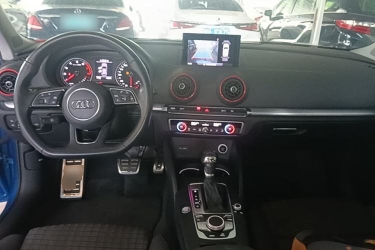 Used Audi A3 2020 Sportback 35 TFSI Sporty Model China VI Center Console