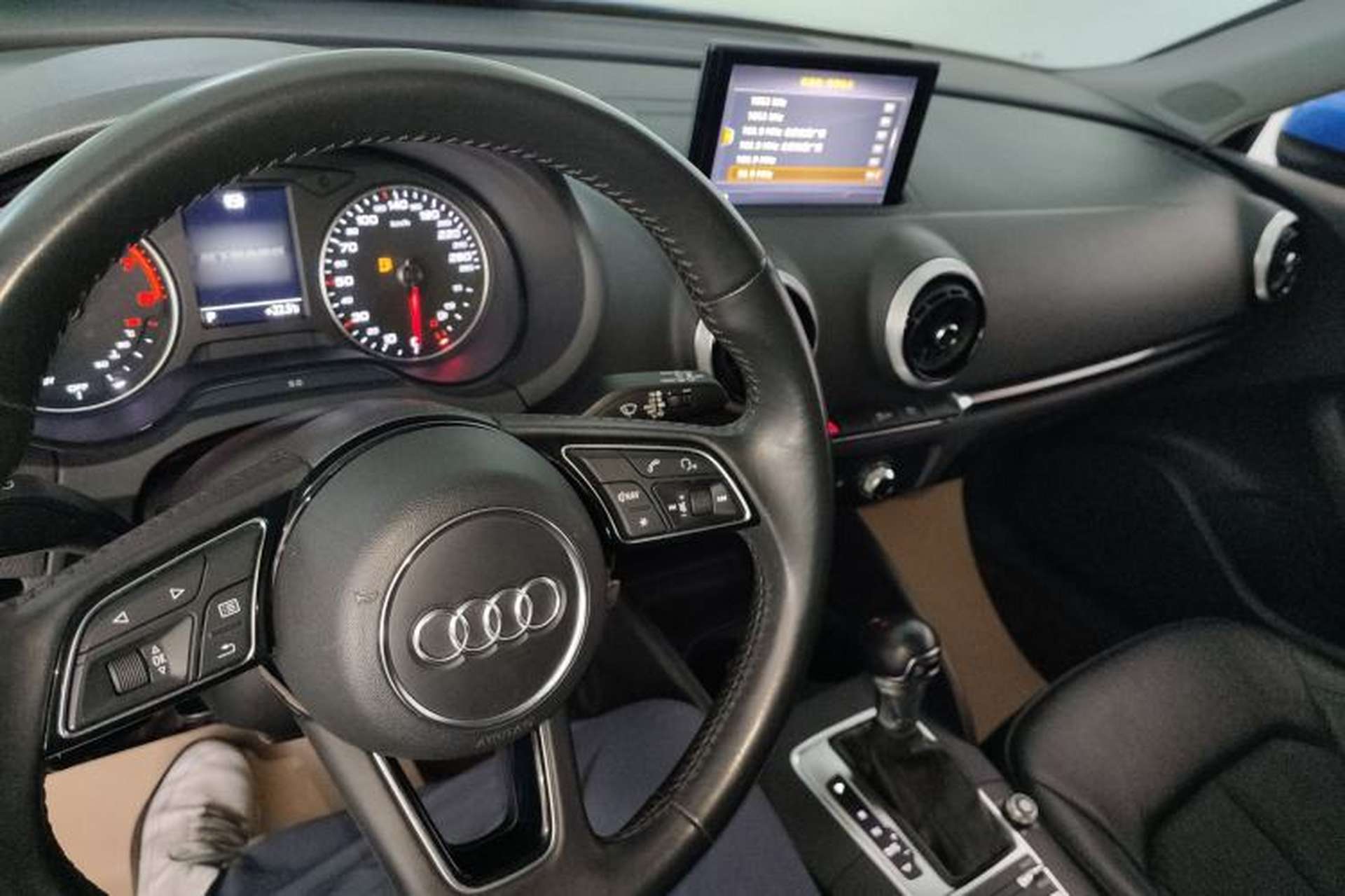 Used Audi A3 2020 Sportback 35 TFSI Fashion Edition China VI Emission Standard Center Console