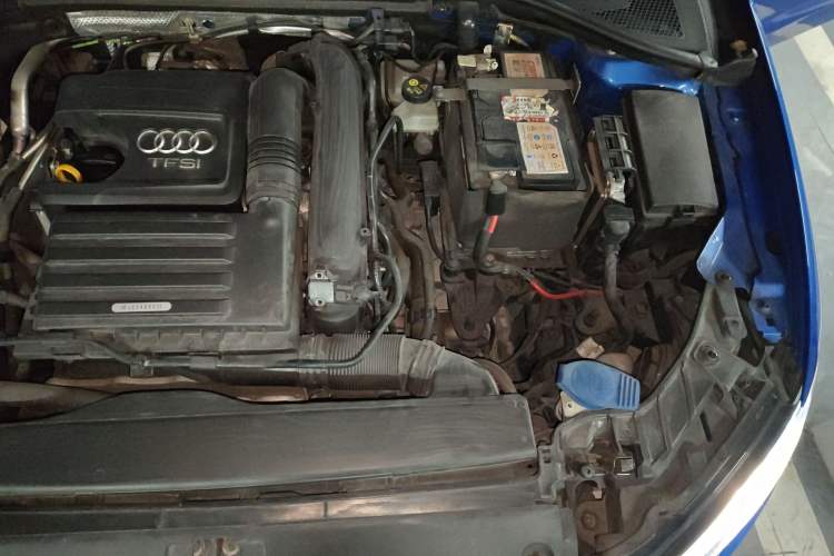 Used Audi A3 2020 Sportback 35 TFSI Ambition China VI Engine Bay Left