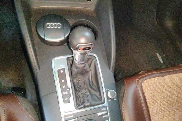 Used Audi A3 2020 Sportback 35 TFSI Ambition China VI Gear Lever