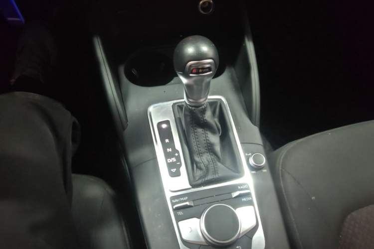 Used Audi A3 2020 Limousine 35 TFSI Ambition China VI Gear Lever