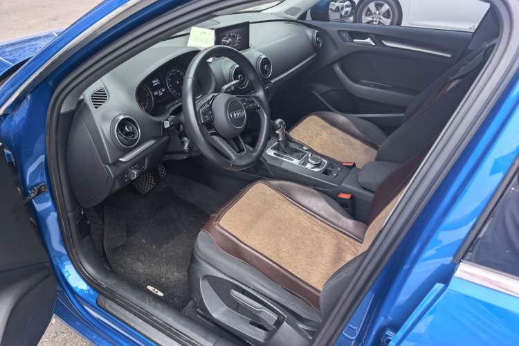 Used Audi A3 2020 Sportback 35 TFSI Ambition China VI Interior 2