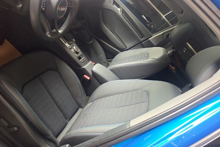 Used Audi A3 2020 Limousine 35 TFSI Fashion Edition China VI Emission Standard Left Front Seat