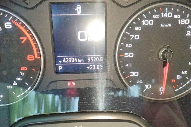 Used Audi A3 2020 Sportback 35 TFSI Ambition China VI Odometer Close Up
