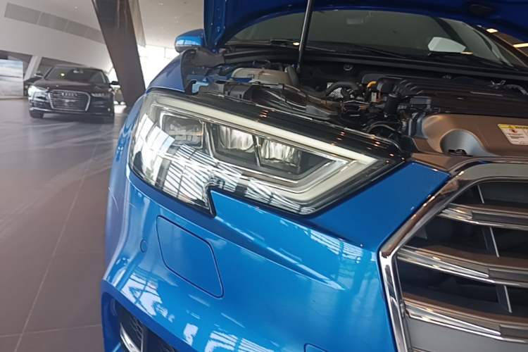Used Audi A3 2020 Limousine 35 TFSI Fashion Edition China VI Emission Standard Right Front Headlight