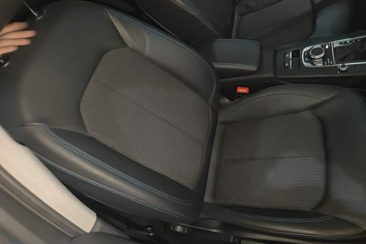 Used Audi A3 2020 Limousine 35 TFSI Fashion Edition China VI Emission Standard Right Front Seat