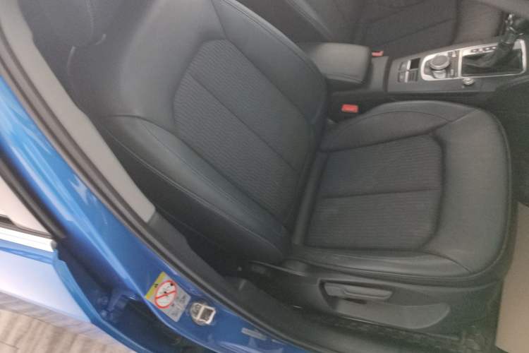 Used Audi A3 2020 Sportback 35 TFSI Fashion Edition China VI Emission Standard Right Front Seat