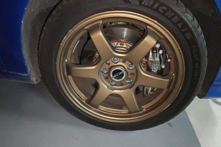 Used Audi A3 2020 Sportback 35 TFSI Ambition China VI Right Front Wheel Hub