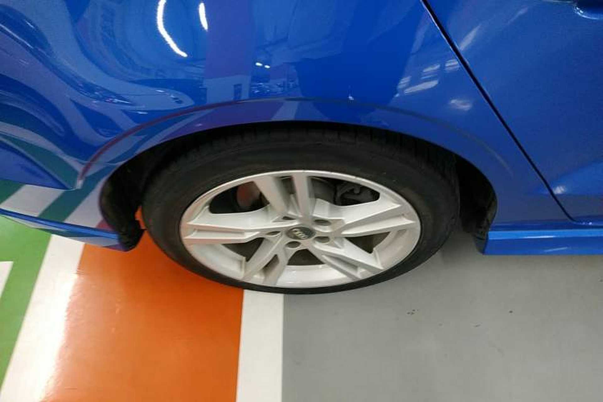 Used Audi A3 2020 Limousine 35 TFSI Fashion Edition China VI Emission Standard Right Rear Wheel Hub