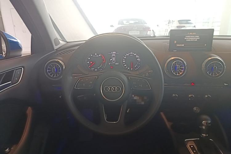Used Audi A3 2020 Limousine 35 TFSI Fashion Edition China VI Emission Standard Steering Wheel