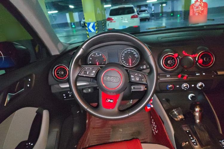 Used Audi A3 2020 Sportback 35 TFSI Ambition China VI Steering Wheel