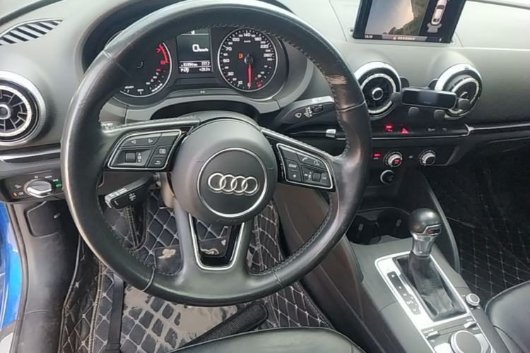 Used Audi A3 2020 Limousine 35 TFSI Fashion Edition China VI Emission Standard Steering Wheel