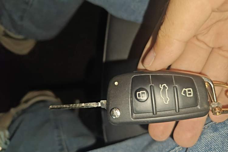 Used Audi A3 2020 Limousine 35 TFSI Fashion Edition China VI Emission Standard Vehicle Key