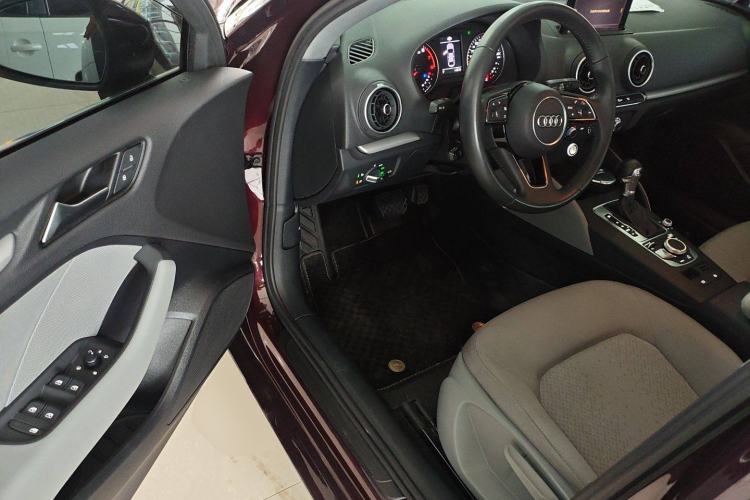 Used Audi A3 2020 Restyled Limousine 35 TFSI Ambition Version China VI Driver Seat