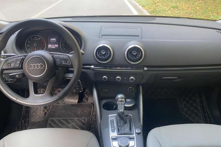 Used Audi A3 2020 Sportback 35 TFSI Fashion Edition China VI Emission Standard Interior 3