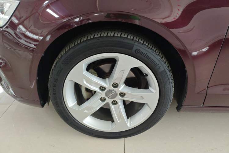 Used Audi A3 2020 Restyled Limousine 35 TFSI Ambition Version China VI Left Front Wheel Hub