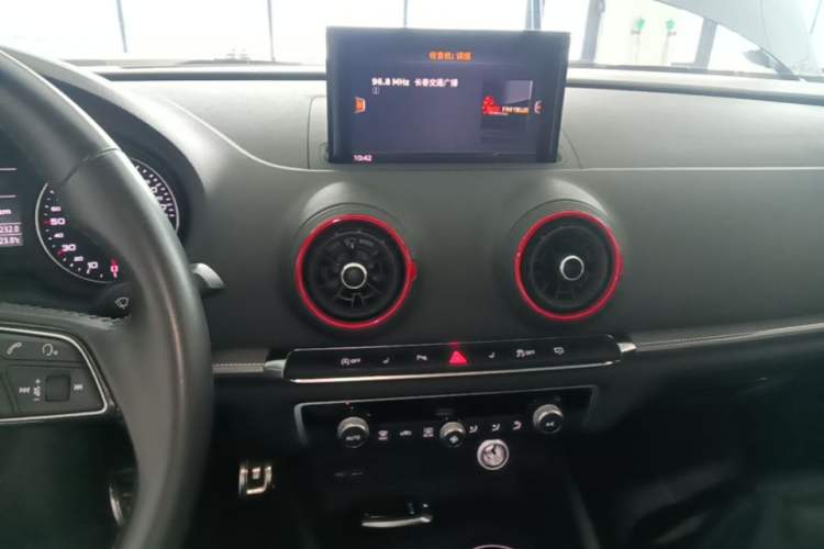 Used Audi A3 2020 Limousine 35 TFSI Style Edition China VI Emission Standard Audio And AC Panel