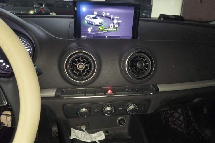 Used Audi A3 2020 Restyled Sportback 35 TFSI Entry-Level China VI Emission Standard Audio And AC Panel