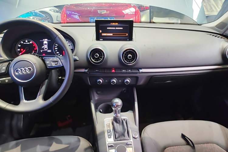 Used Audi A3 2020 Limousine 35 TFSI Ambition China VI Audio And AC Panel