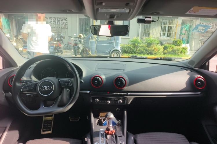 Used Audi A3 2020 Sportback 35 TFSI Sporty Model China VI Center Console