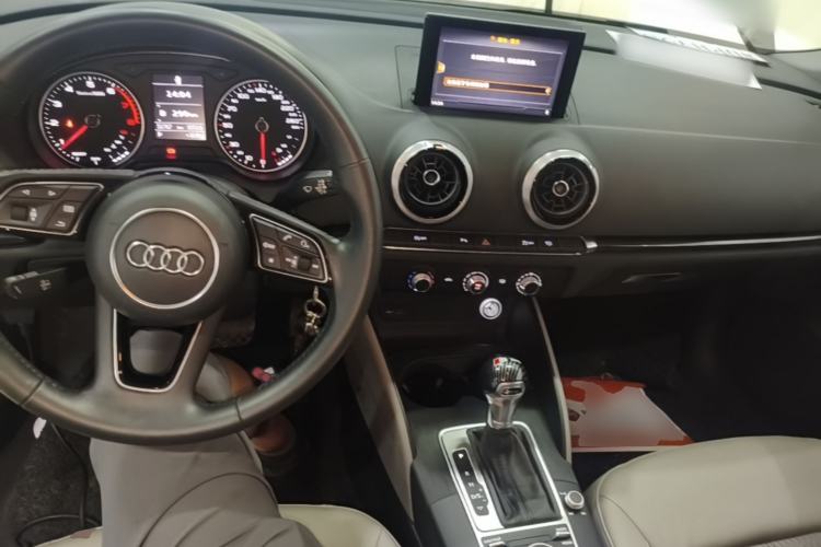 Used Audi A3 2020 Limousine 35 TFSI Fashion Edition China VI Emission Standard Center Console