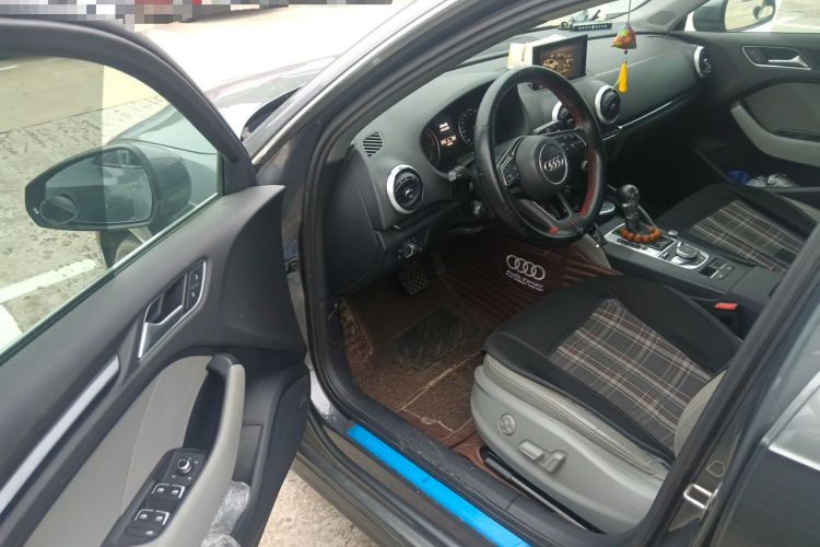 Used Audi A3 2020 Sportback 35 TFSI Fashion Edition China VI Emission Standard Driver Seat