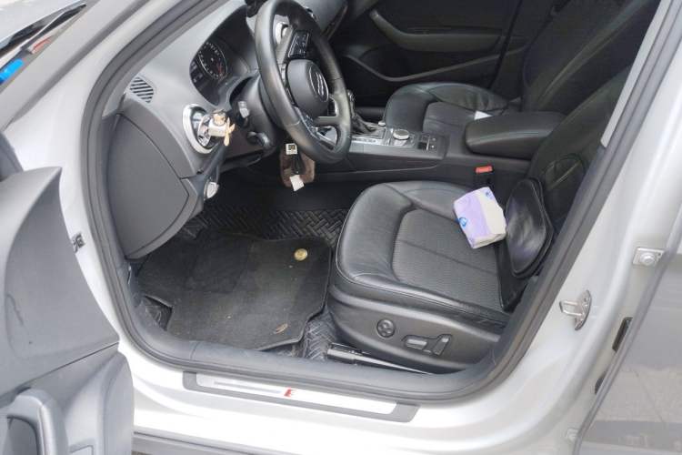 Used Audi A3 2020 Limousine 35 TFSI Fashion Edition China VI Emission Standard Driver Seat