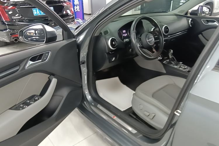 Used Audi A3 2020 Limousine 35 TFSI Fashion Edition China VI Emission Standard Driver Seat