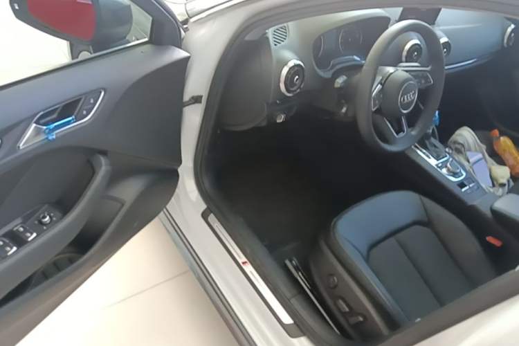 Used Audi A3 2020 Sportback 35 TFSI Fashion Edition China VI Emission Standard Driver Seat