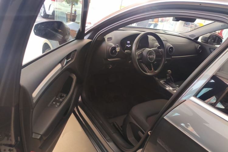Used Audi A3 2020 Sportback 35 TFSI Ambition China VI Driver Seat