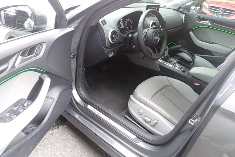 Used Audi A3 2020 Limousine 35 TFSI Fashion Edition China VI Emission Standard Driver Seat