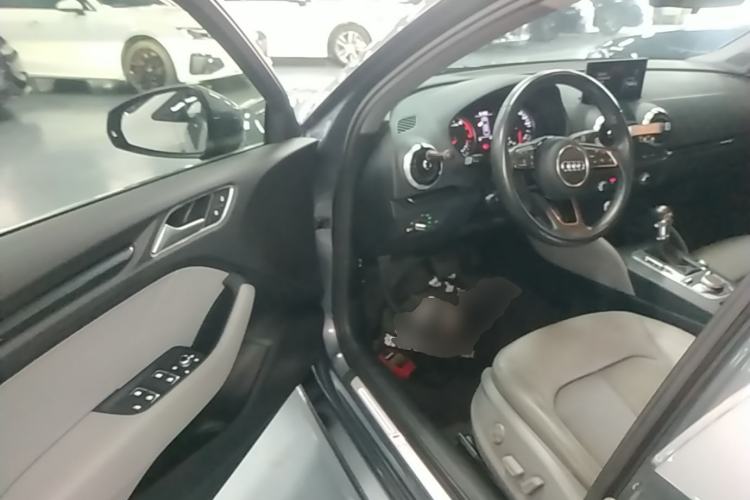Used Audi A3 2020 Limousine 35 TFSI Fashion Edition China VI Emission Standard Driver Seat