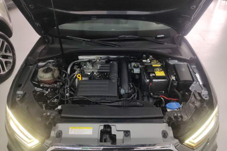 Used Audi A3 2020 Limousine 35 TFSI Fashion Edition China VI Emission Standard Engine Bay