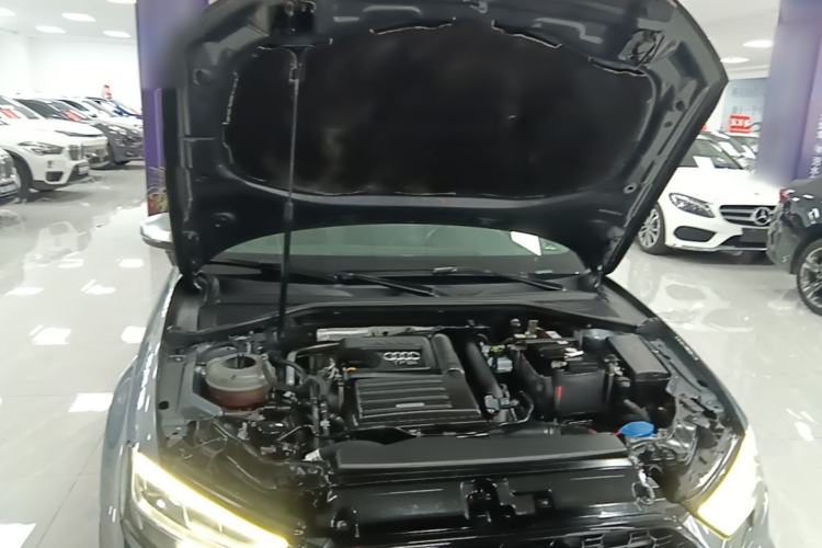 Used Audi A3 2020 Limousine 35 TFSI Fashion Edition China VI Emission Standard Engine Bay