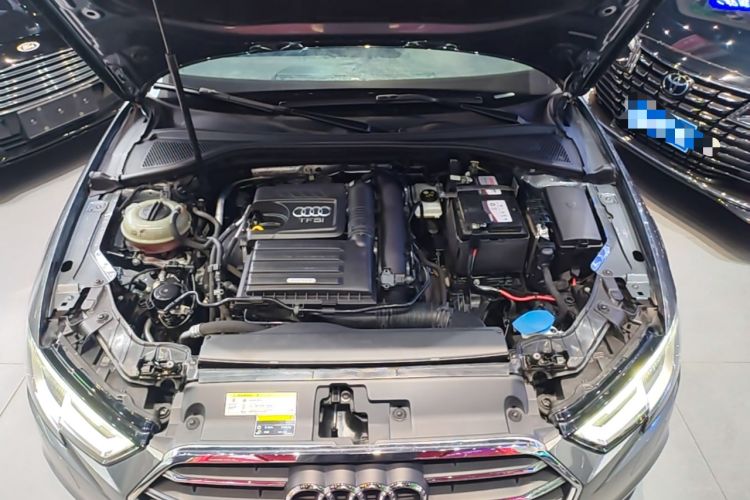 Used Audi A3 2020 Limousine 35 TFSI Ambition China VI Engine Bay