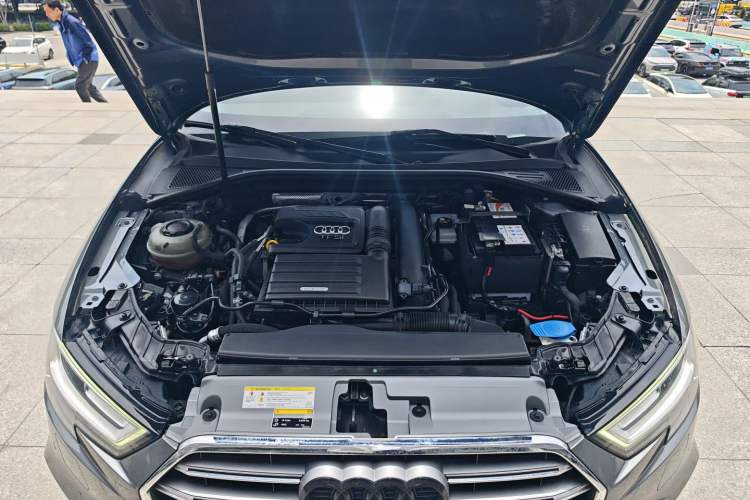 Used Audi A3 2020 Limousine 35 TFSI Fashion Edition China VI Emission Standard Engine Bay