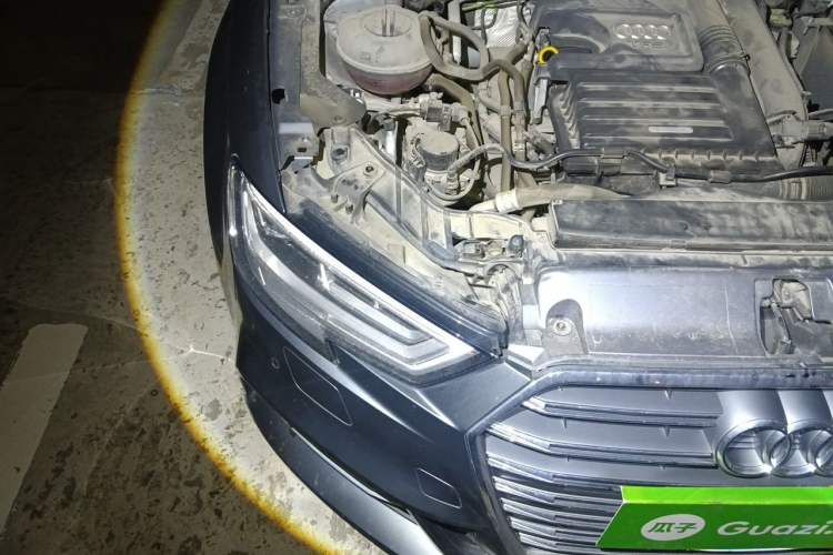 Used Audi A3 2020 Sportback 35 TFSI Fashion Edition China VI Emission Standard Engine Bay Right