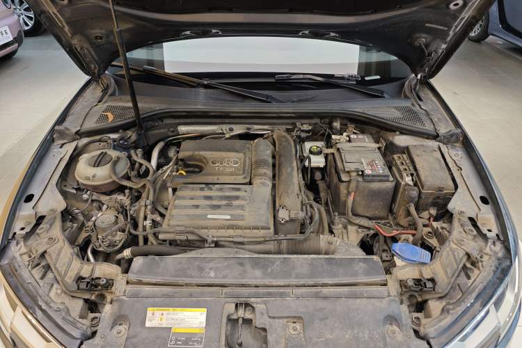 Used Audi A3 2020 Limousine 35 TFSI Ambition China VI Engine Bay