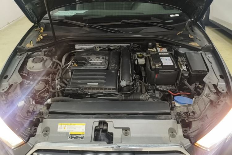 Used Audi A3 2020 Limousine 35 TFSI Fashion Edition China VI Emission Standard Engine Bay