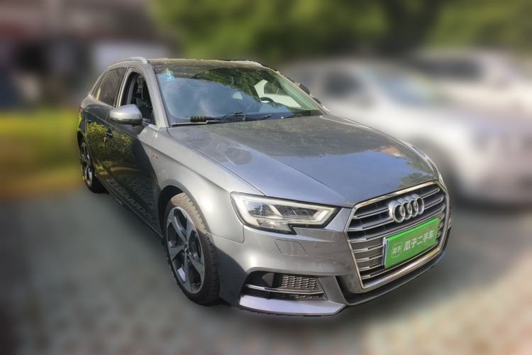 Used Audi A3 2020 Sportback 35 TFSI Sporty Model China VI Front Right 45 Deg