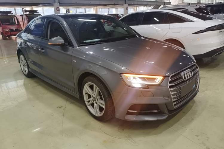 Used Audi A3 2020 Limousine 35 TFSI Fashion Edition China VI Emission Standard Front Right 45 Deg