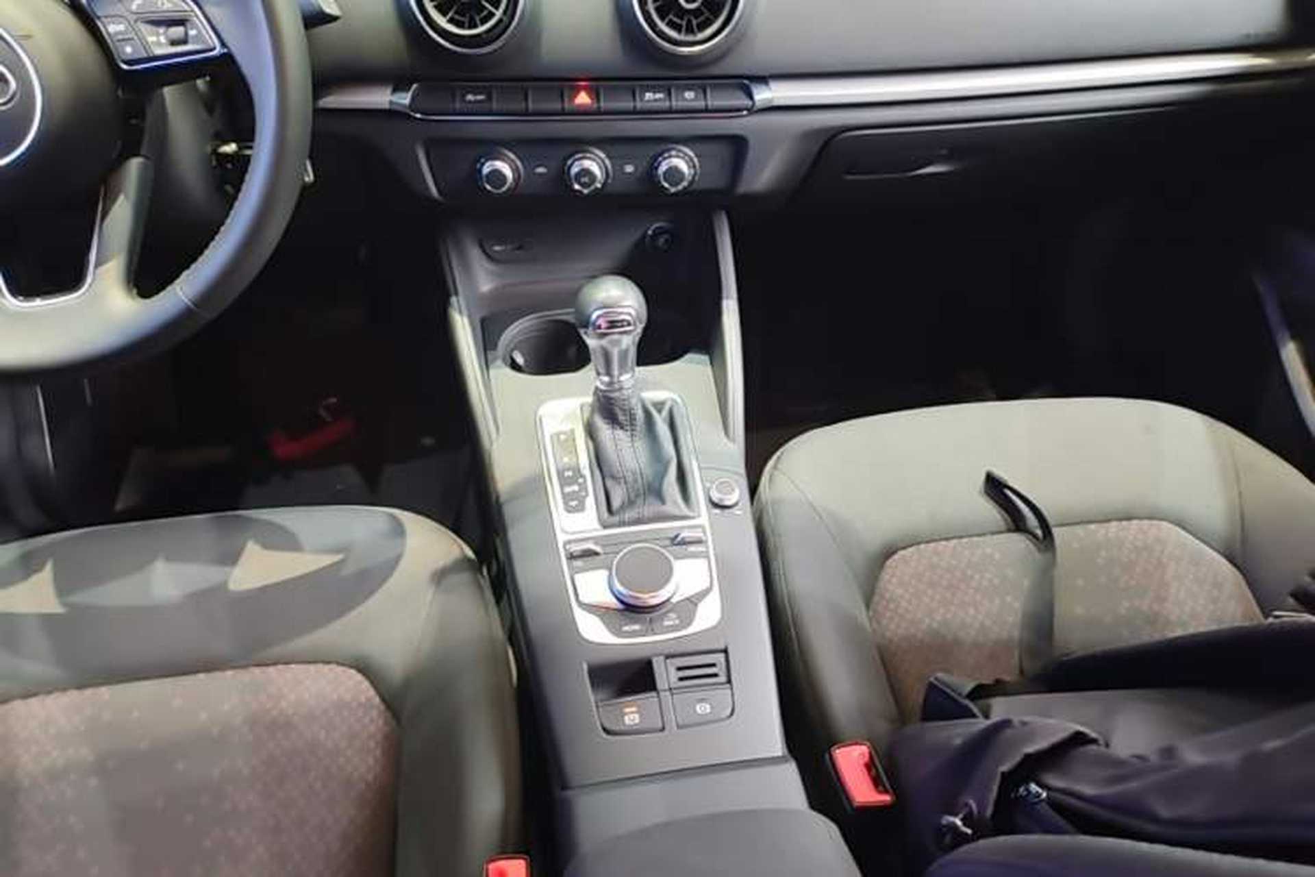 Used Audi A3 2020 Limousine 35 TFSI Ambition China VI Gear Lever