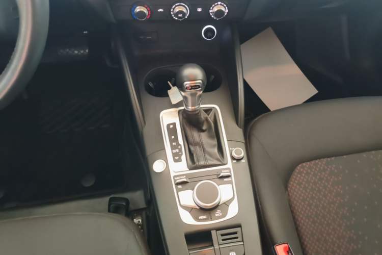 Used Audi A3 2020 Sportback 35 TFSI Ambition China VI Gear Lever